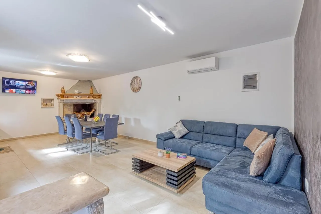 Casa Martina With Whirlpool Villa Barban Holiday home